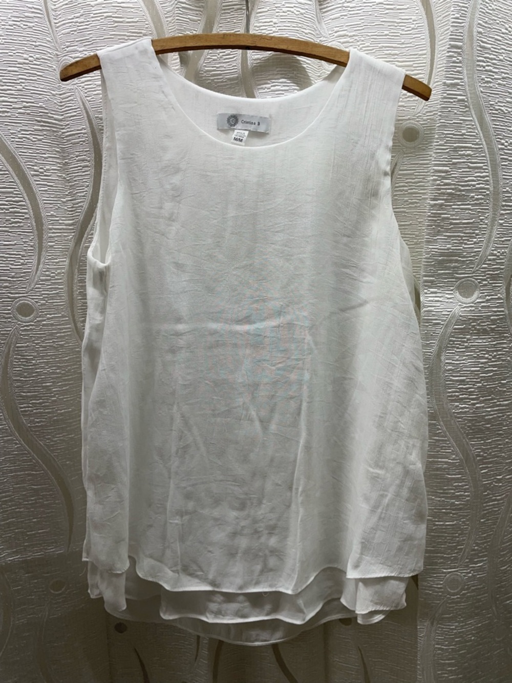 Cristina B Tank‎ Top Women Medium White Excellent Triple Layered Hem Scoop Neck